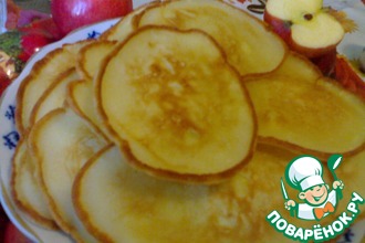 Оладьи с замороженными яблоками