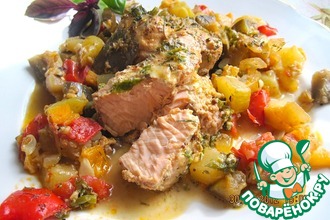 Лосось с летними овощами