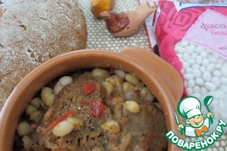 Хлебный суп с фасолью и помидорами