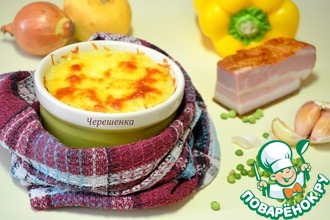 Картофельные мини-запеканки с горохом, грудинкой и грибами