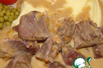 Сердце тушеное с сырным соусом