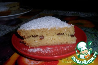 Бисквит на манке с курагой, изюмом и кокосовой стружкой