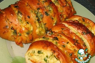 Запеченный батон с сыром и чесноком