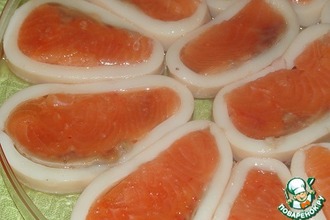Горбуша малосольная с кальмарами