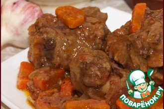 Тушеный бычий хвост с овощами