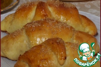 Нежные рогалики с карамельными яблоками
