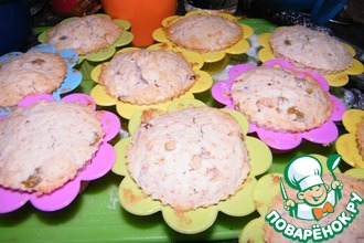 Кексы с изюмом и орехами
