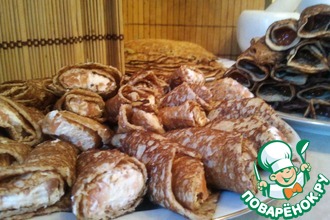 Ржаные блины на дрожжах из ХП, с икрой, семгой и творожным сыром