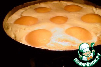 Творожной пирог с персиками