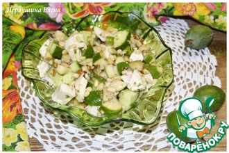 Салат с курицей и фейхоа