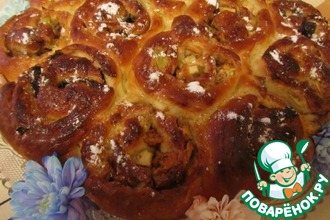 Тутманик с яблоками и корицей