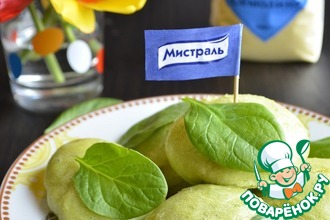 Постные паровые булочки из семолины со шпинатом