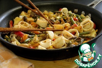 Кальмары с овощами по-китайски