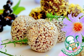 Апельсиновые конфеты с халвой, орехами и клубникой