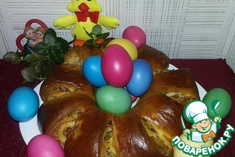 Пасхальный венок с орехами и цукатами