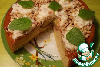 Пирог-перевертыш с фаршированными персиками