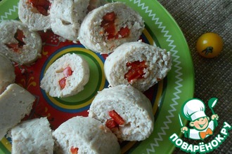 Куриный рулет с перцем в СВЧ печи