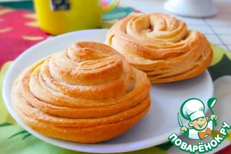 Слоеные булочки с фетой