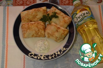Блинные конвертики с курицей и черносливом