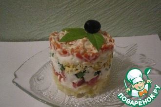 Слоёный салат с копченой горбушей