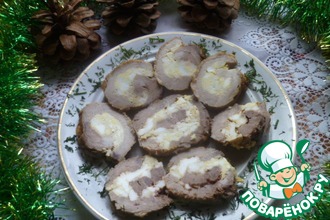 Запеченные свиные рулетики с яйцом
