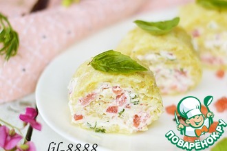 Чечевичный рулет со сливочным сыром и помидорами
