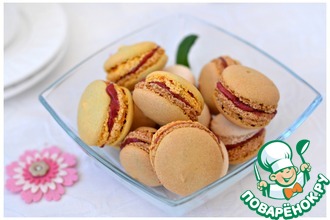 Рисовые макаруны с клубничным кремом
