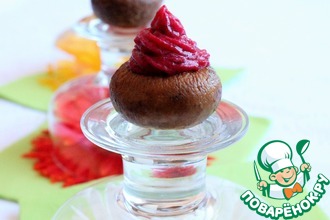 Шампиньоны, фаршированные овощными муссами