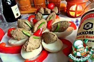 Яйца, фаршированные паштетом