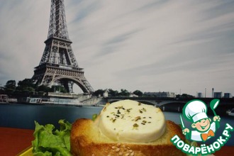 Салат с горячим козьим сыром