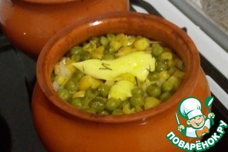 Куриное филе с рисом в горшочках