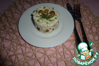 Салат с кальмаром и грибами