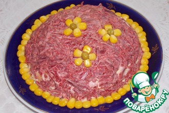 Салат свекольный с кукурузой