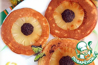 Панкейки с ананасами под маковой начинкой