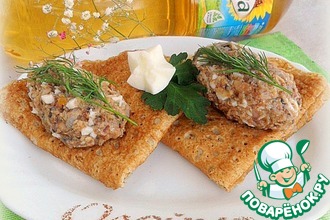 Блины с паштетом из шпрот с яблоком
