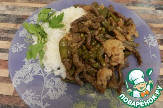 Говядина, тушенная с фасолью и цветной капустой