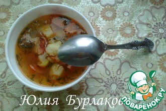 Овощной суп с сосисками и колбасой