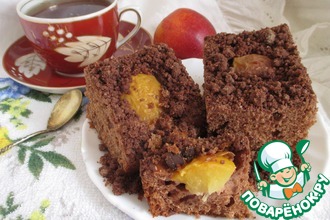 Шоколадный пирог с нектаринами и шокоштрейзелем