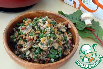 Гречка с шампиньонами и листовой свеклой