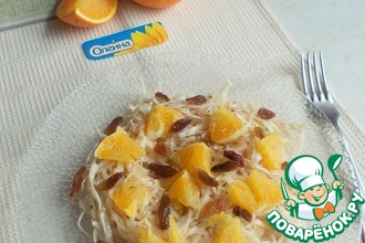 Капустный салат с изюмом и апельсином