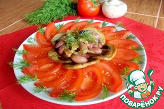 Салат с помидорами и чесночной заправкой