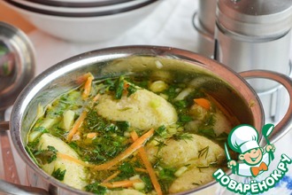 Суп с первой зеленью и клёцками