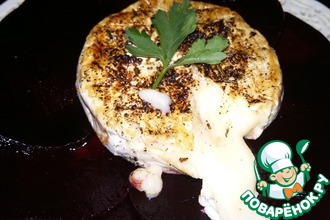 Карпаччо из свеклы с жареным сыром