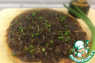 Постный пирог с карамелизованным луком