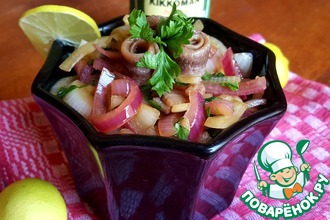 Луковый салат с анчоусами