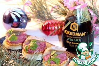 Чесночные гренки с брокколи и свеклой