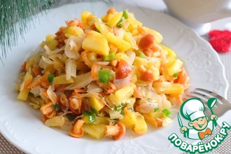 Салат с маринованной капустой и грибами