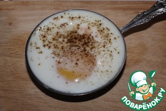 Яйца-кокот с креветками