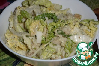 Салат из пекинской капусты с рыбой