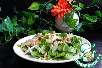 Салат со шпинатом, курицей и грибами